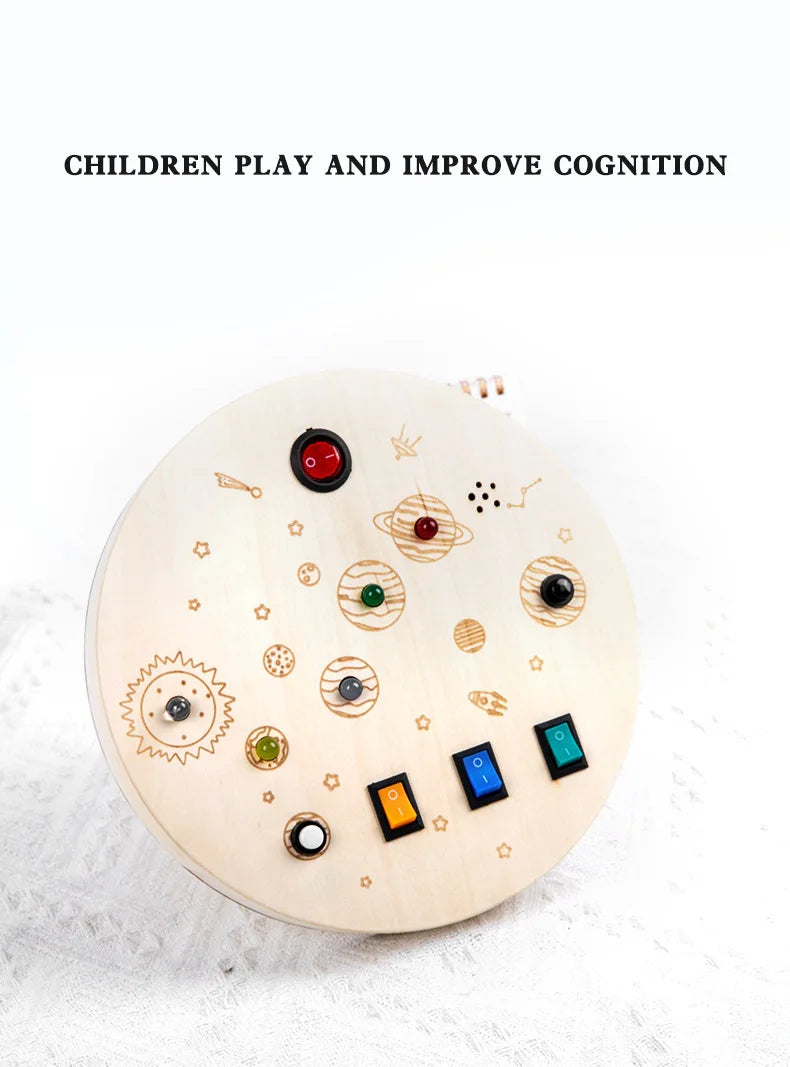 Planche d’activités Montessori / Circuit LED avec prise et interrupteur ON/OFF / Développement de la motricité fine et des capacités cognitives / Jouet éducatif pour bébés / Idée cadeau Busy Board