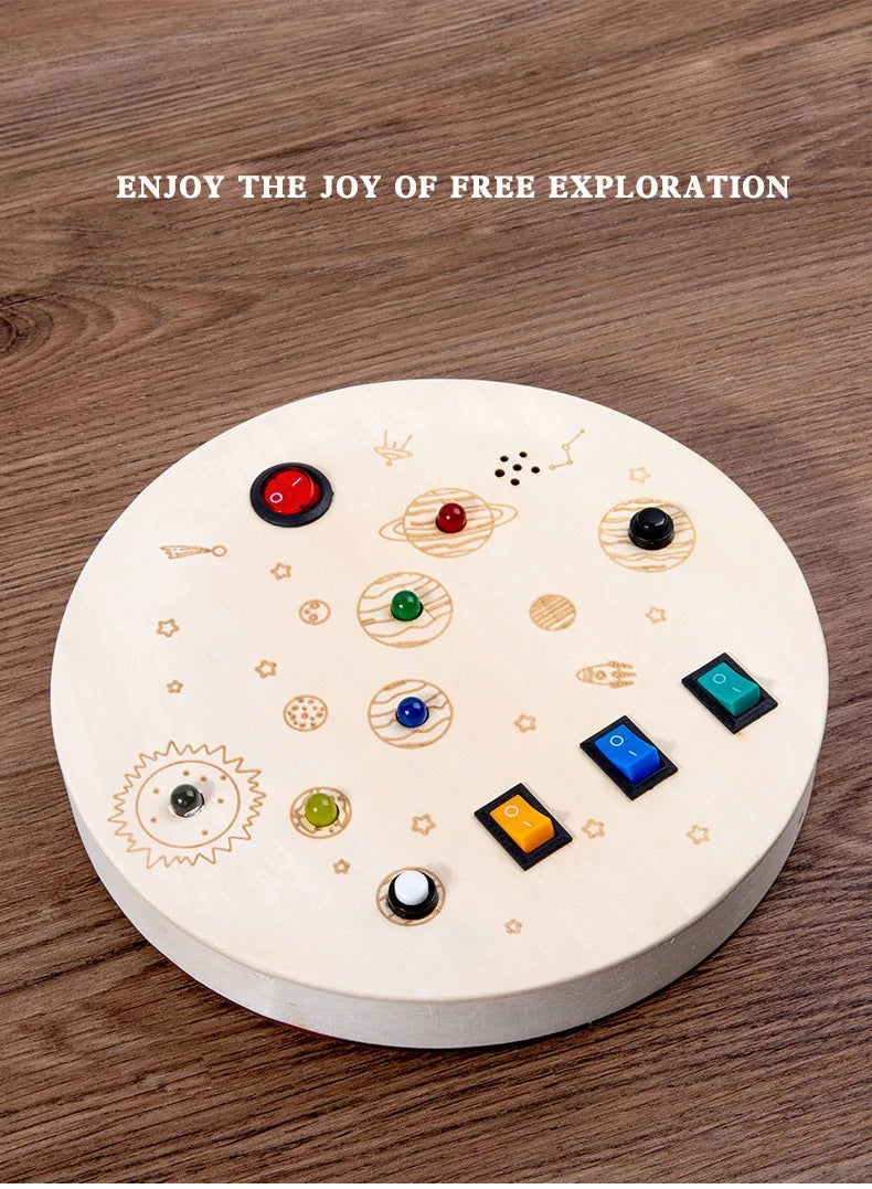 Planche d’activités Montessori / Circuit LED avec prise et interrupteur ON/OFF / Développement de la motricité fine et des capacités cognitives / Jouet éducatif pour bébés / Idée cadeau Busy Board