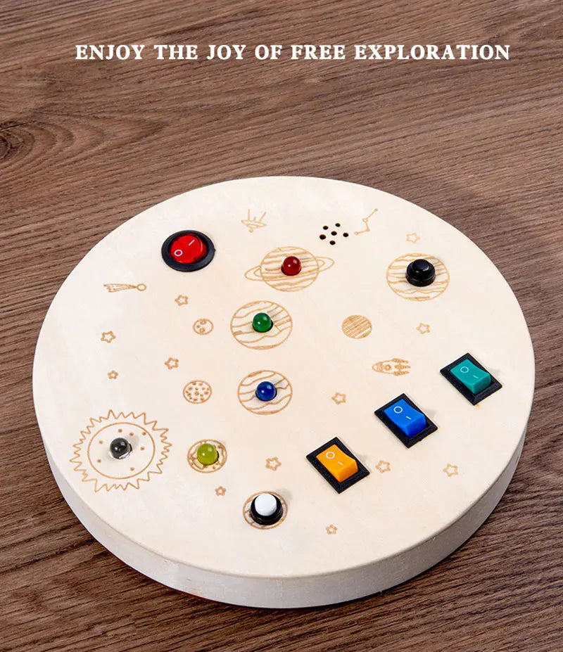 Montessori Busy Board Jouets mentaires oriels en bois avec interrupteur à lumière LED, Tableau de commande, Activités de voyage, Jeux pour enfants, 2-4 ans